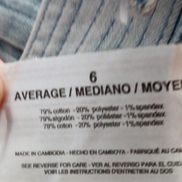 NWT Gloria Vanderbilt Denim Vacation Shorts In Saltmarsh Rinse■ Size 6 - Picture 14 of 14